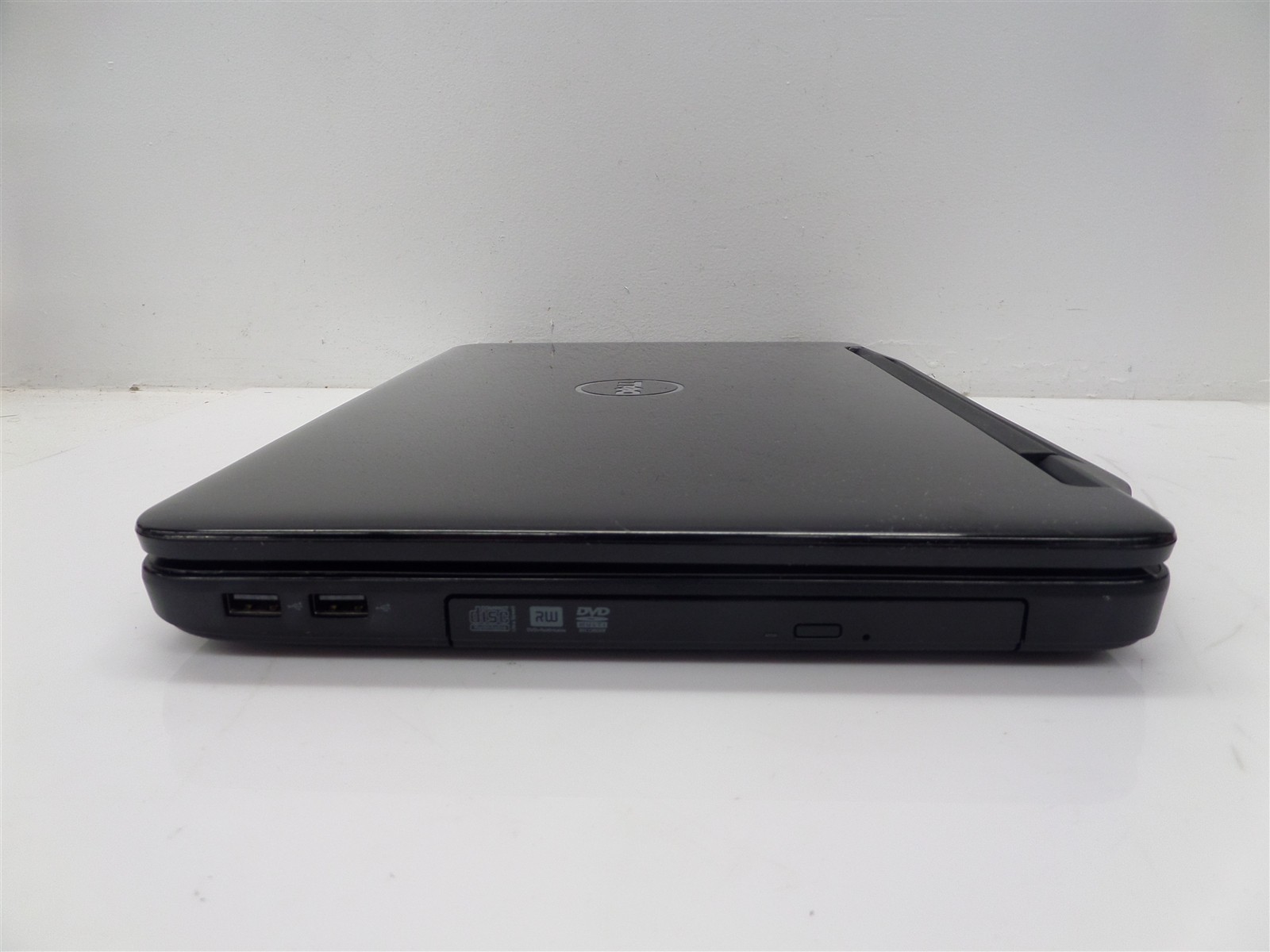 Dell Inspiron N5040 15.6″ Laptop w/ i3-M390 2.67GHz CPU 4GB RAM – No HDD/OS
