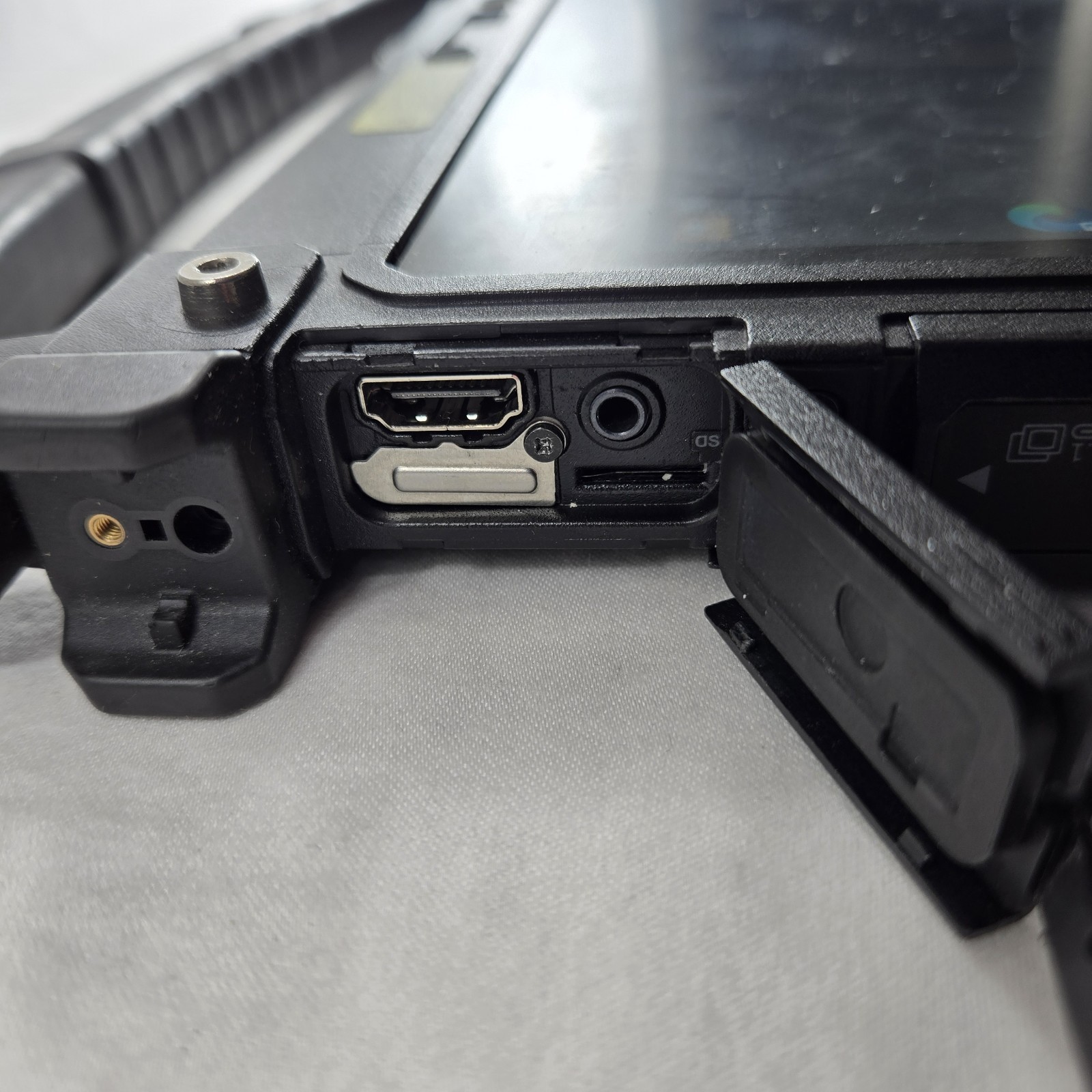 Getac K120 Toughbook i5-8250U 1.60GHz 256GB SSD 16GB Ram – 4G – GPS – Kyb LITE