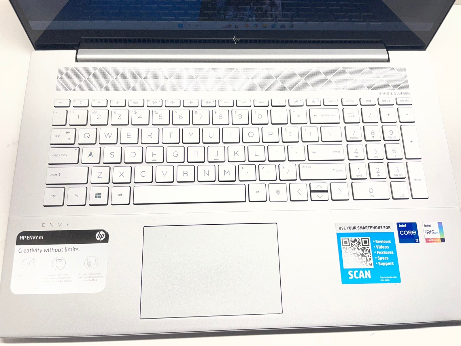 HP Envy 17m-cg0013dx Laptop 17.3″ i7-1065G7 16GB 1TB NVMe Intel Iris Xe Graphics