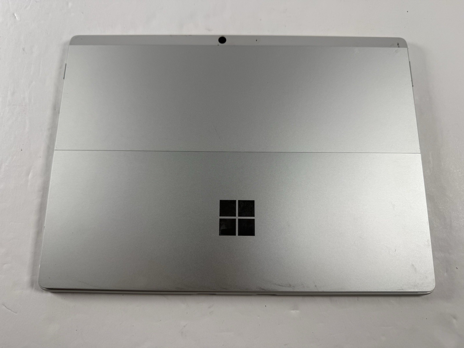 Microsoft Surface Pro 8 (1982) i5-1145G7 – 16GB RAM – 256GB 120Hz – Win 11 Pro