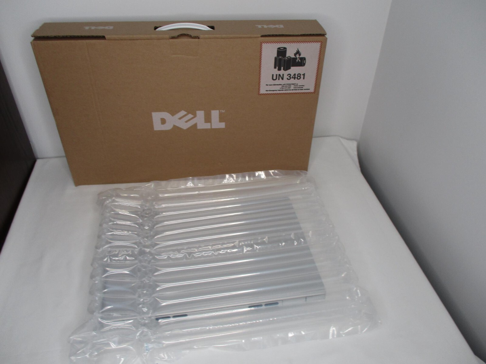 Dell Inspiron 16 Plus 7630 Laptop QHD i7-13700H 14Core 16GB LPDDR5 1TB NVMe SSD