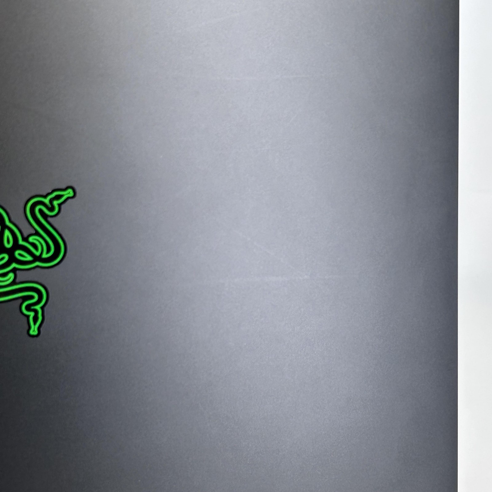 Razer Blade 16 120Hz UHD+ 2.2 GHz i9-13950HX 32GB 1TB/1TB RTX 4090 Very Good