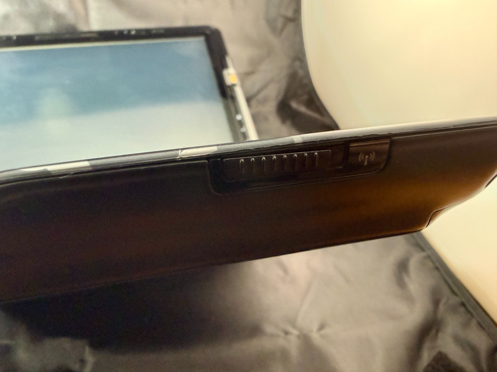 HP TouchSmart TX2-1275DX Notebook – Laptop AMD Turion X2 ATI Radeon Graphics
