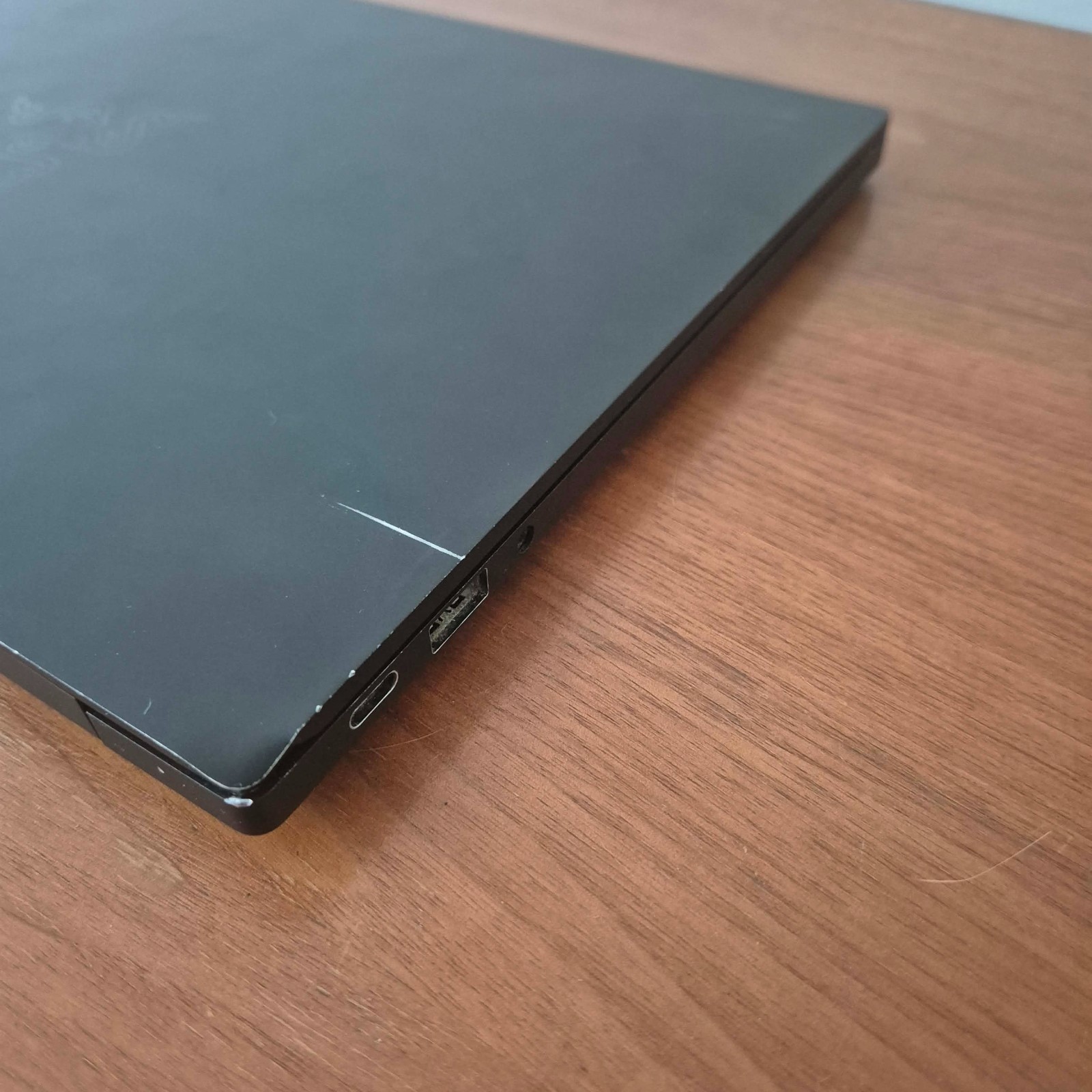 Razer Blade Stealth 13: “13.3”, i7-1165G7, 16GB RAM, 120HZ, NVIDIA GTX 1650 Ti