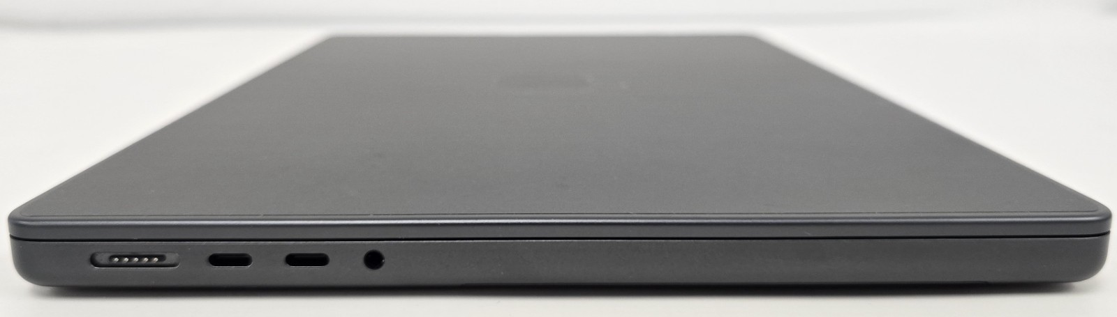 Apple MacBook Pro 14″ M3 Pro, 12-core CPU, 18-core GPU, 18 GB 1TB MRX43LL/A
