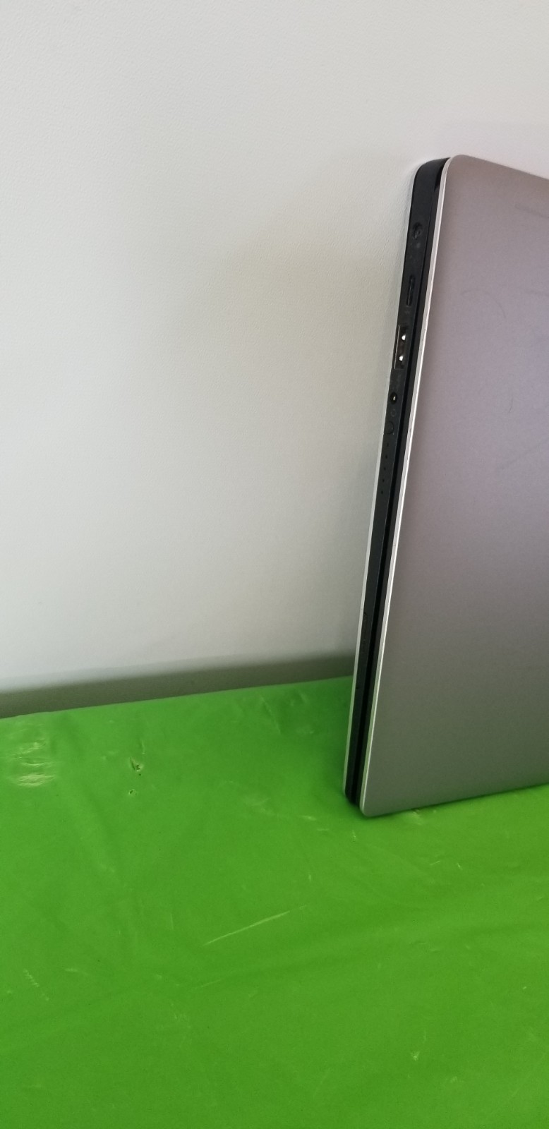 13.3″ Dell XPS 13 9360 Laptop i5-7200U @ 2.50GHz 8GB RAM 256GB SSD Win 11 Pro