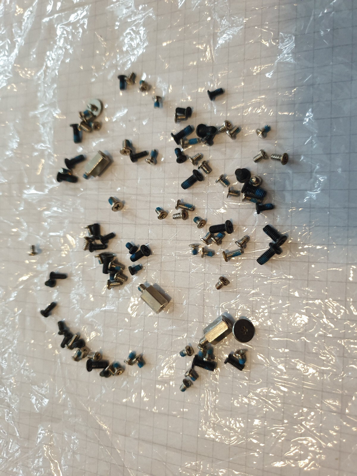 Fujitsu Siemens Amilo Pa2510 Screws
