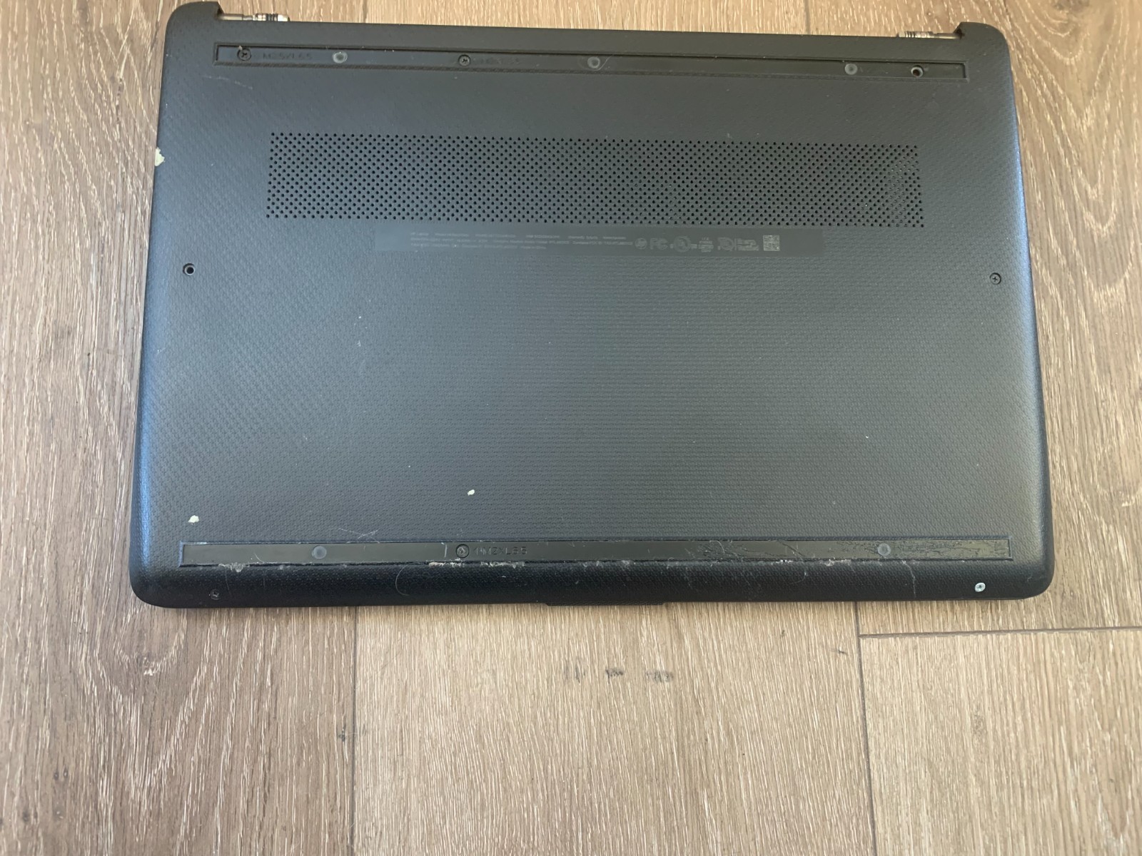 HP 14-fq0013dx 14″AMD Athlon Silver 3050U 2.30Ghz 4GB RAM 128GB SSD Win 10 Home