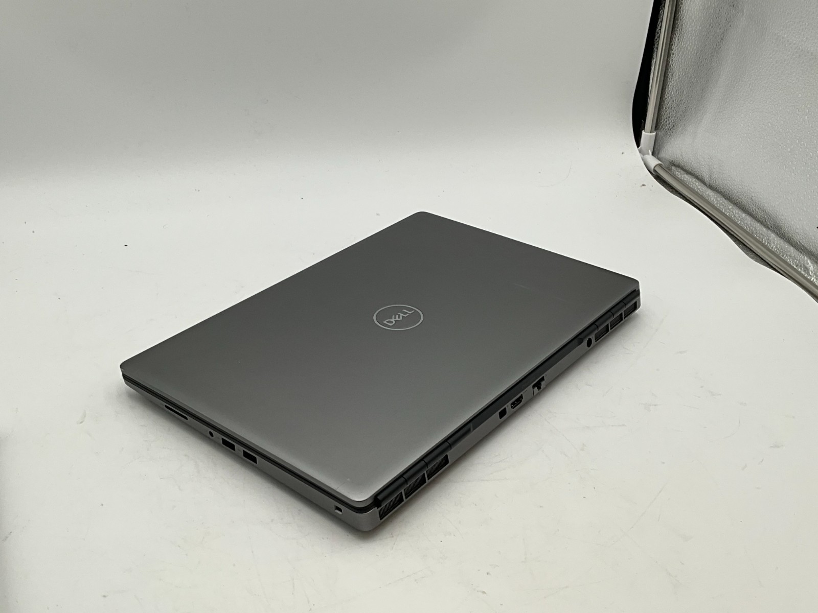 DELL Precision 7560 i7-11850H 2.50g 32GB 1tb T1200 15.6″ WIN11 Laptop ^49RK7M3