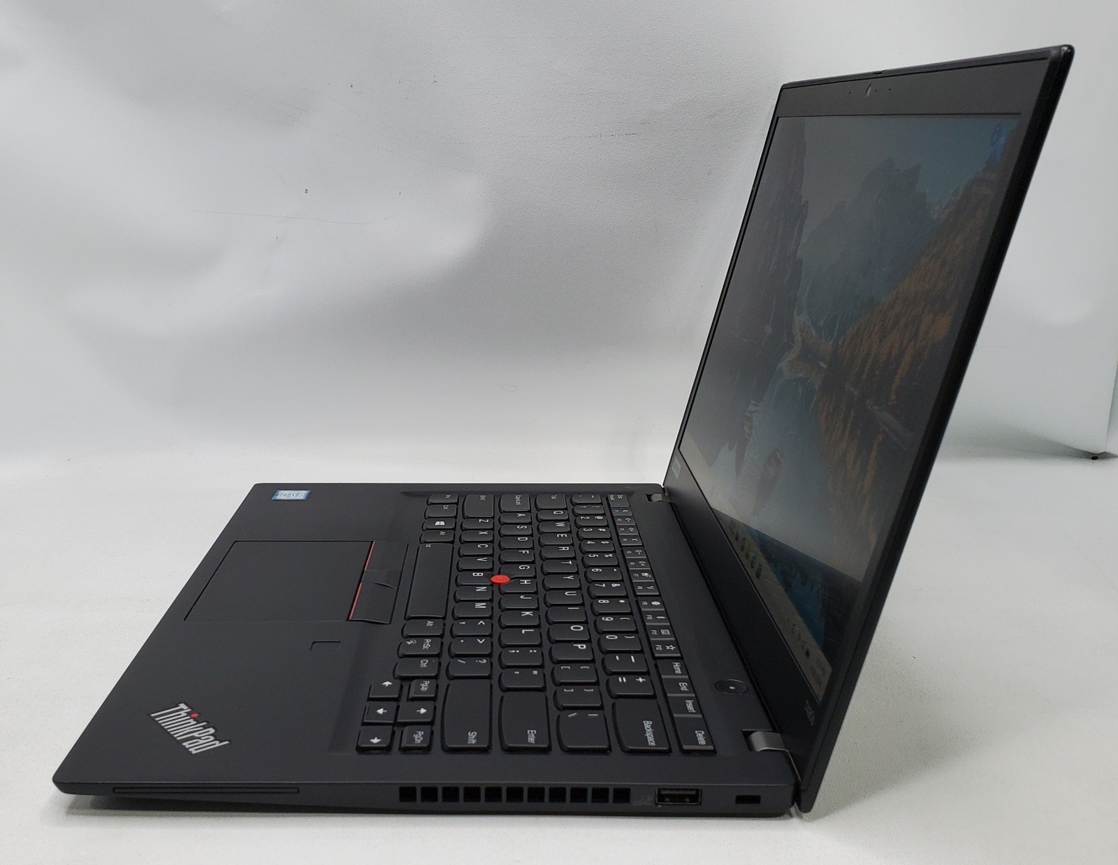 Lenovo ThinkPad T490s Core i5-8365U @ 1.60GHz 8GB RAM 256GB SSD Windows 11 Pro