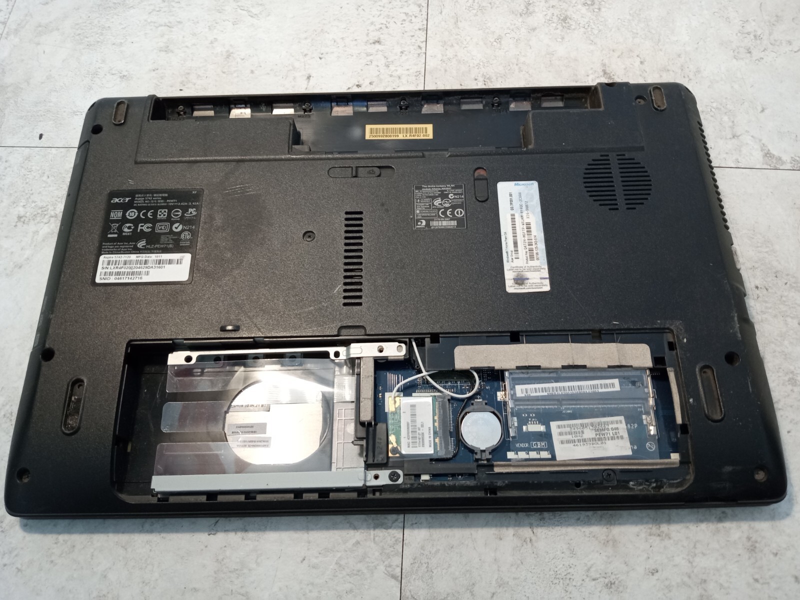 Acer Aspire 5742-7120 15.6″ Laptop Intel Core i3-380M 2.53GHz *READ* -FM