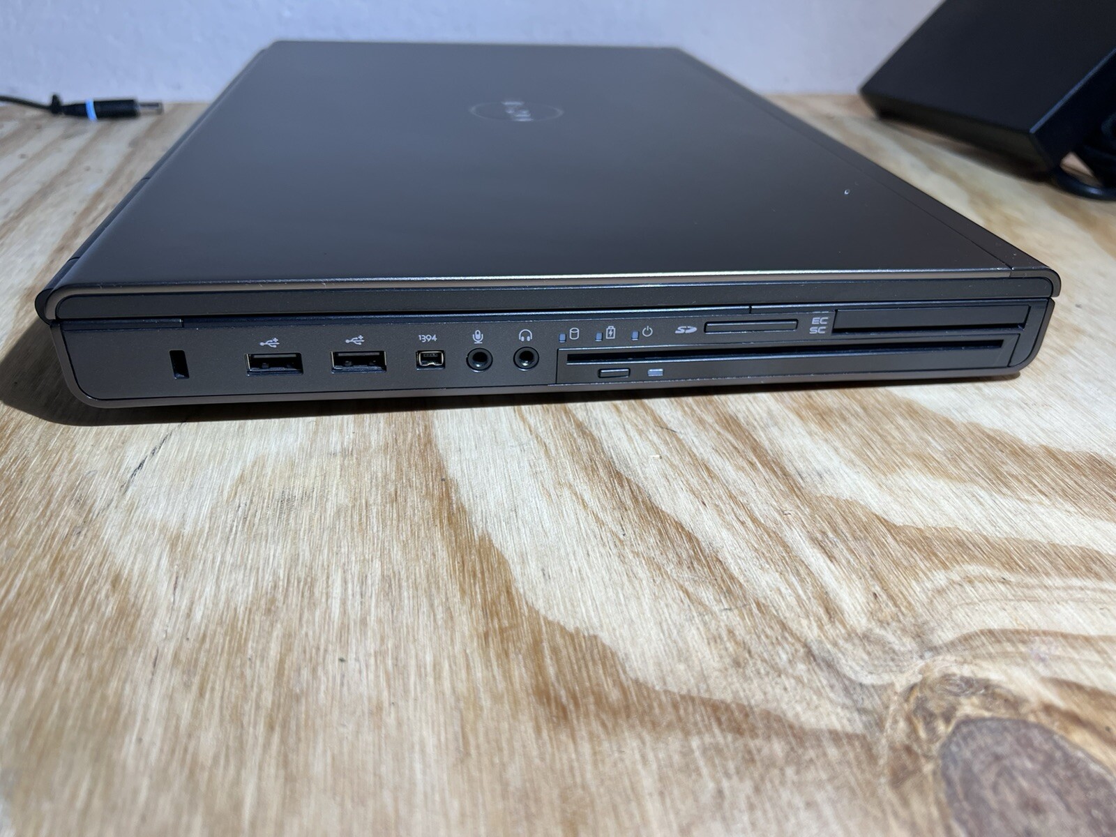 Dell Precision M4700 15.6″ FHD i7-3740QM @2.7GHz 16GB 256GB SSD Radeon 7700M P9