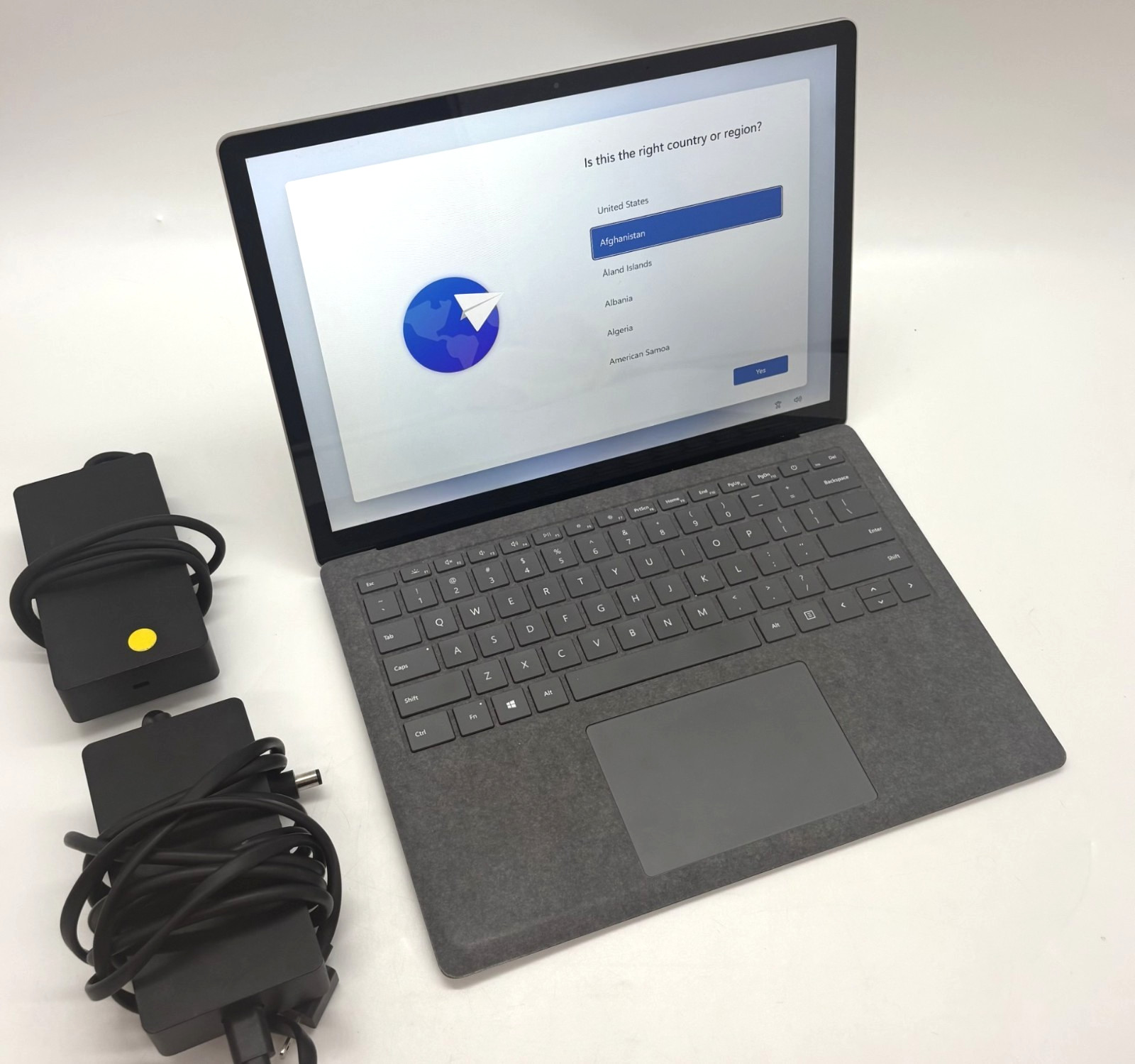 Microsoft Surface Laptop 3 1867 13.5″ Touch i5-1035G7 8GB 128GB W11P Touchscreen