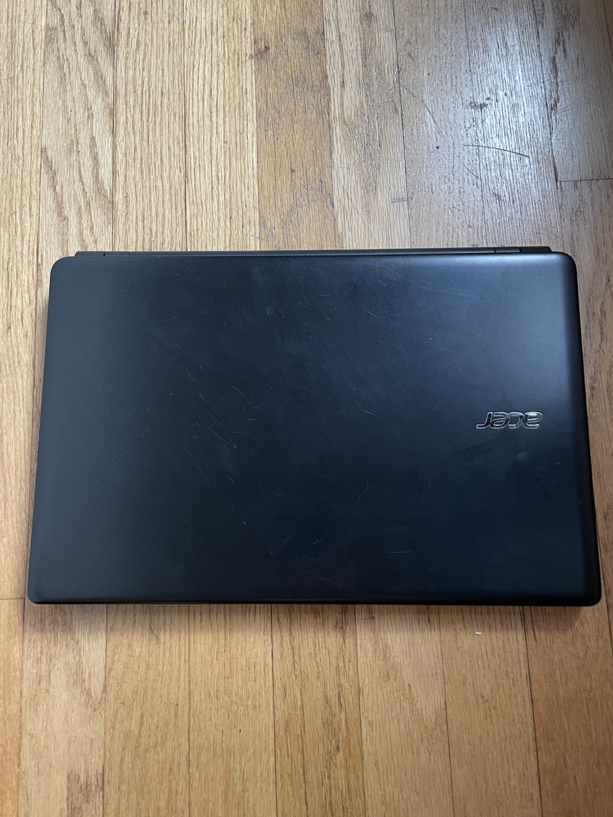 Acer Aspire E1 15.6″ intel i5 CPU 8GB RAM