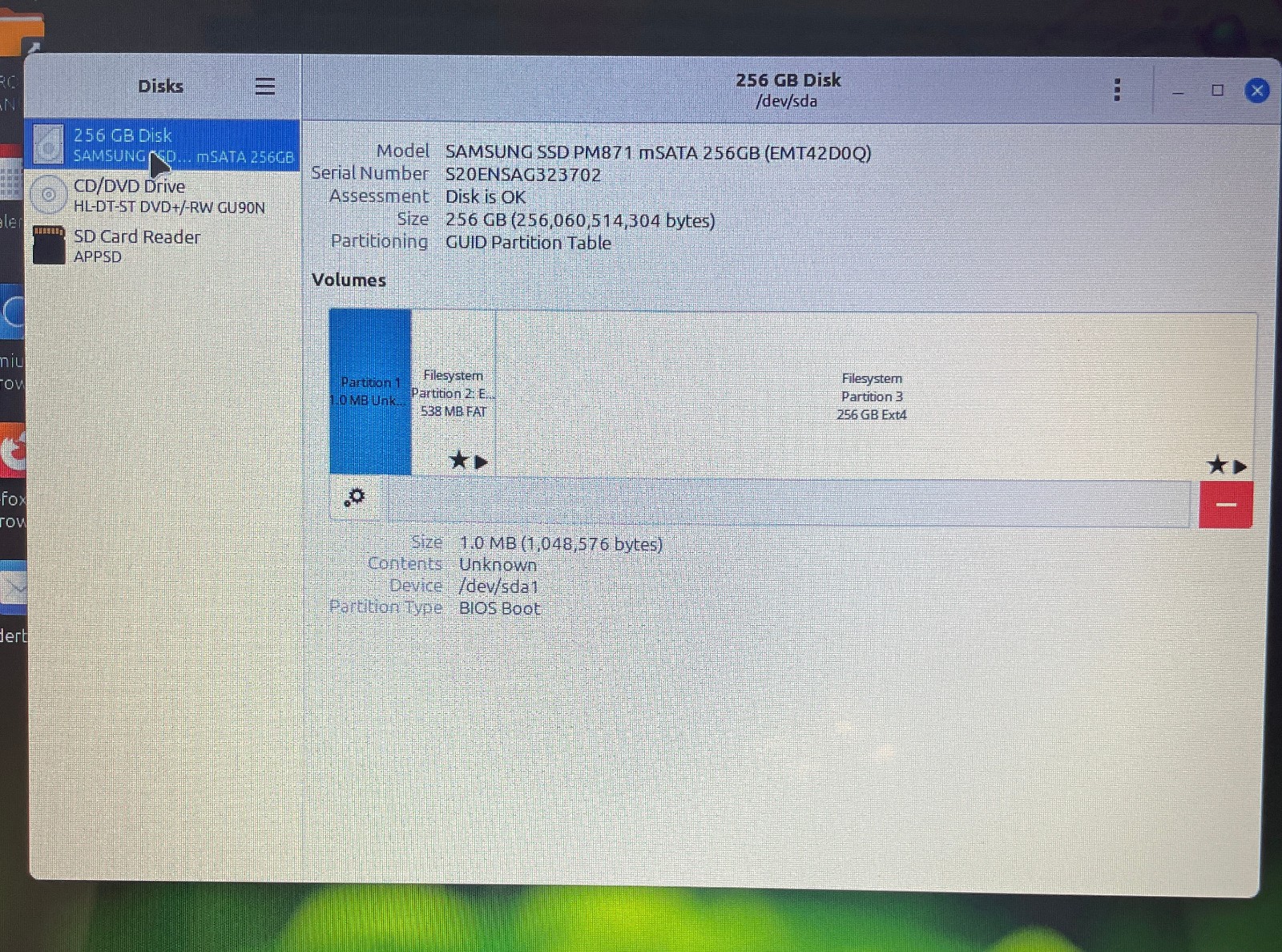 DELL INSPIRON 15-3537 Laptop 15″ i3 256gb+1tb Linux Mint 22.3-extras-5