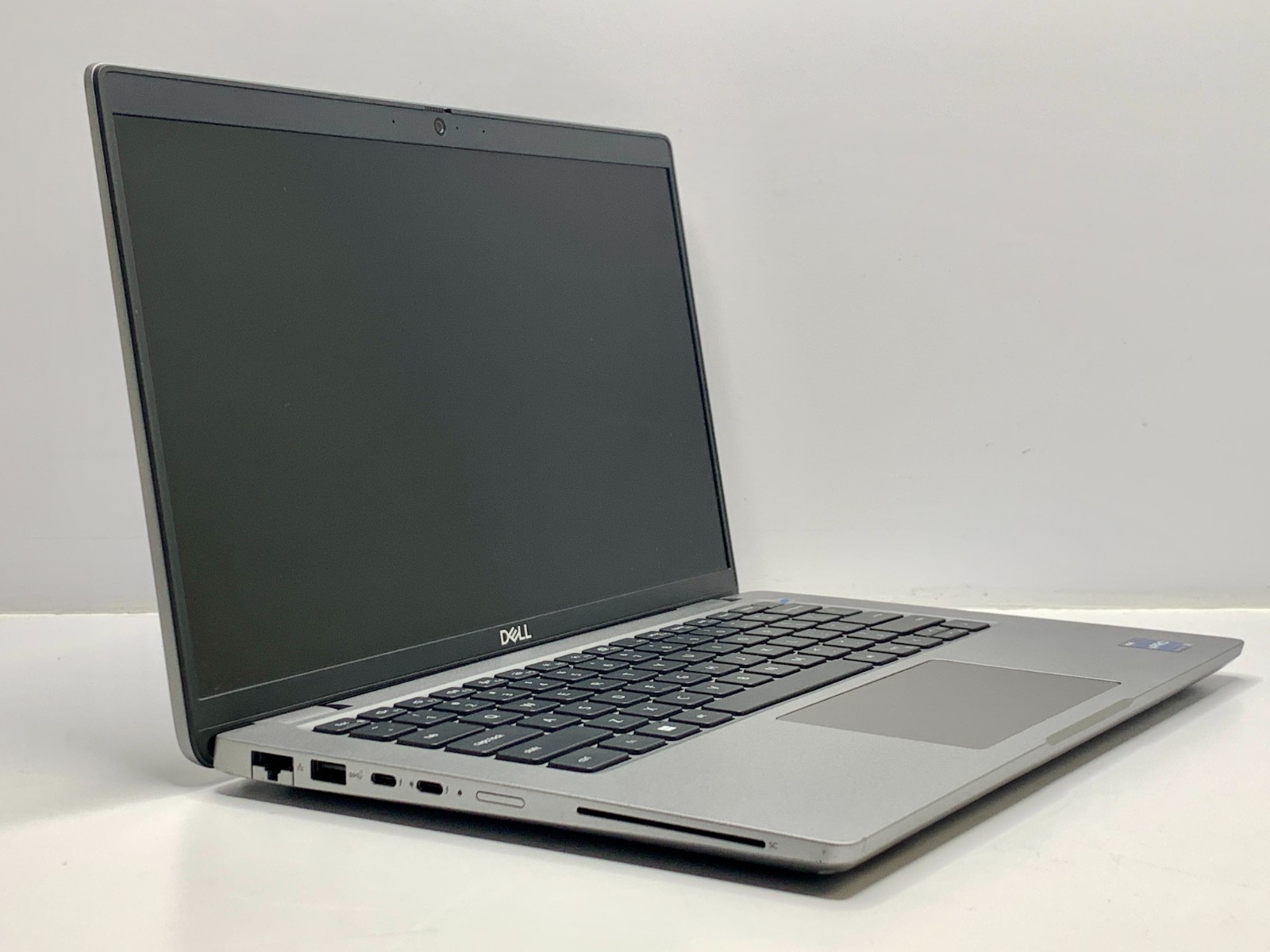 Dell Latitude 5440 | i7-1355U | 16GB RAM | 1TB NVMe | LINUX | READ