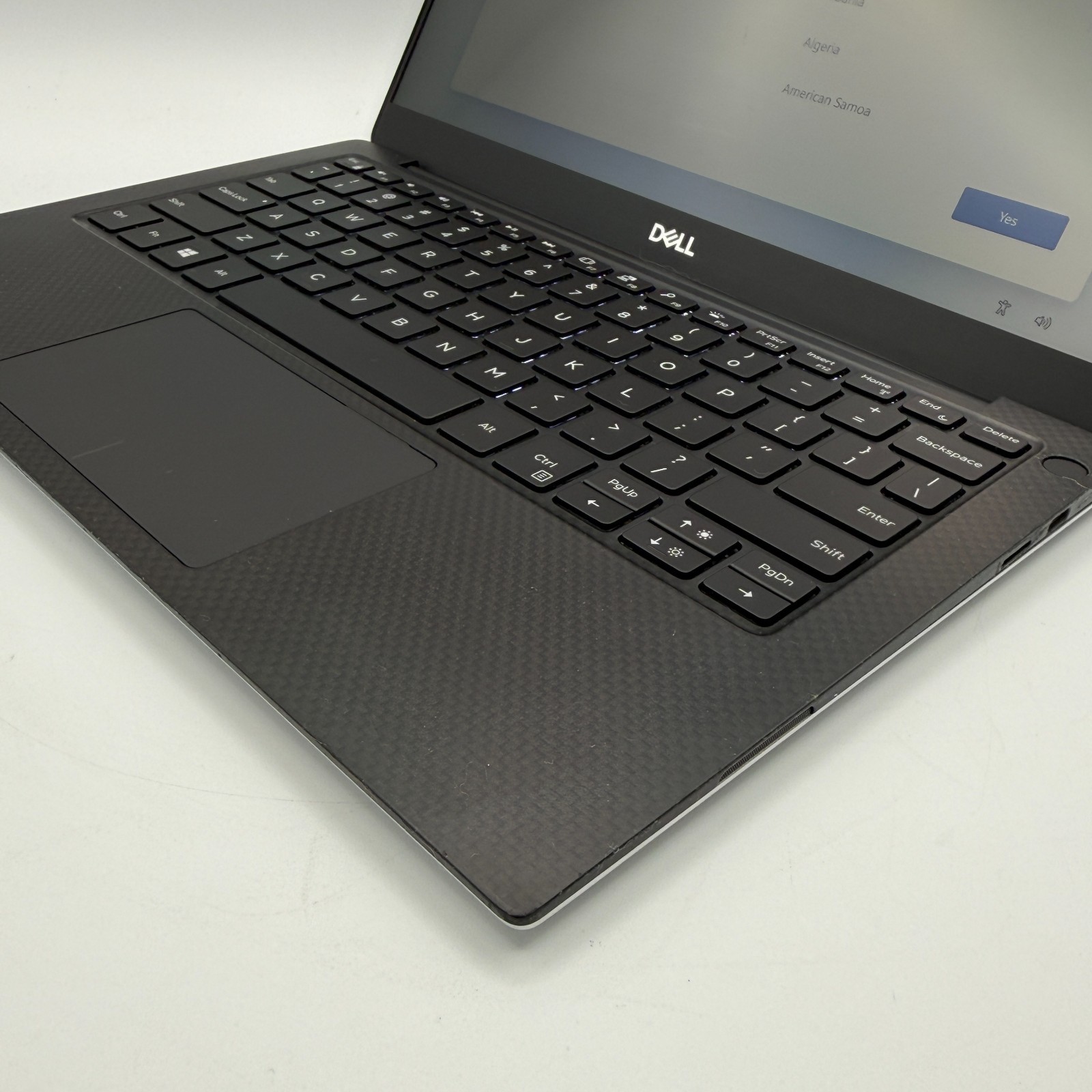 Dell XPS 13-9380 13″ Laptop i5-8265U 8GB RAM 256SSD WIN 11 BKLIT WEBCAM with AC
