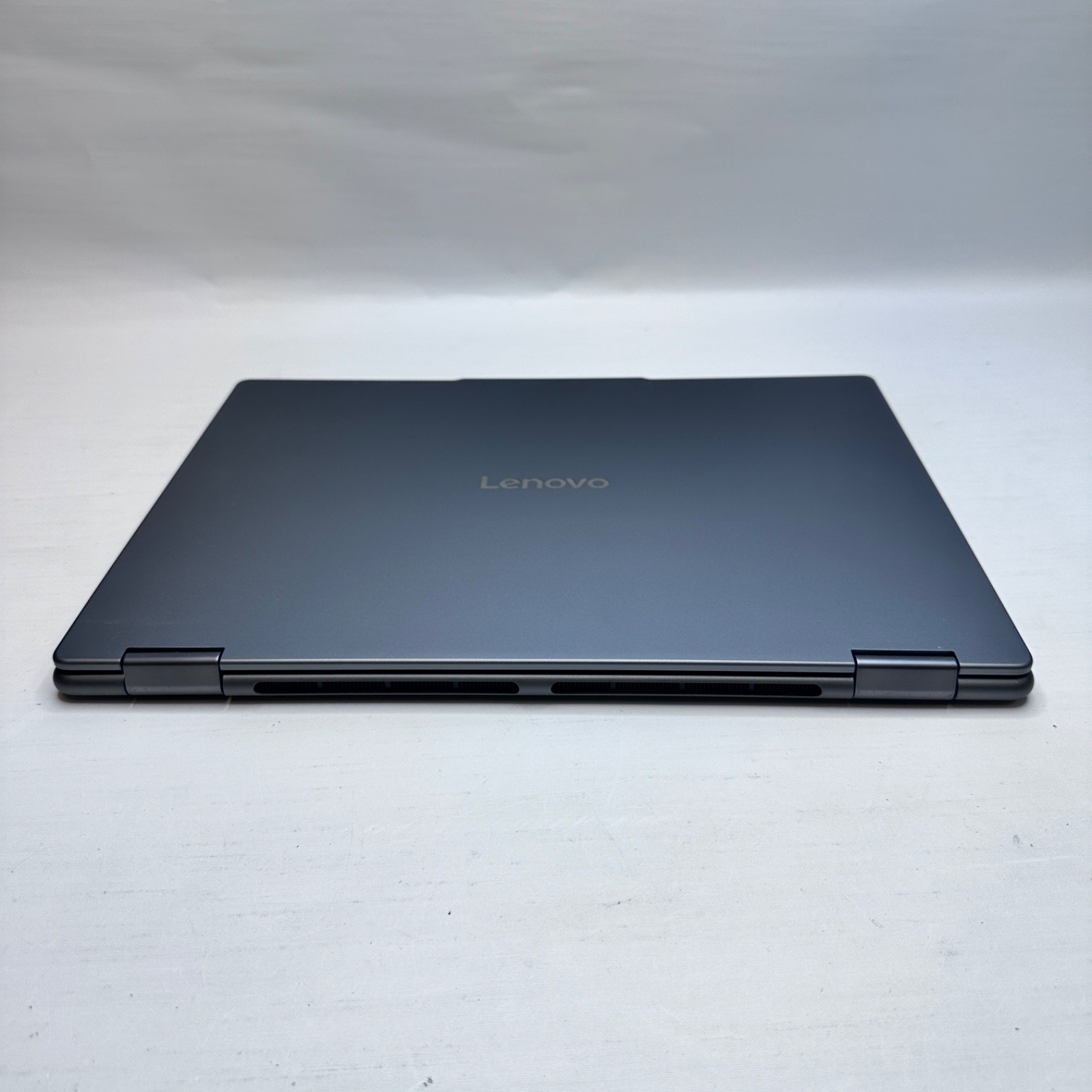 Lenovo Yoga 7 2-in-1 16″ WUXGA Touchscreen Laptop, Ultra 5 226V, 16GB, 512GB SSD