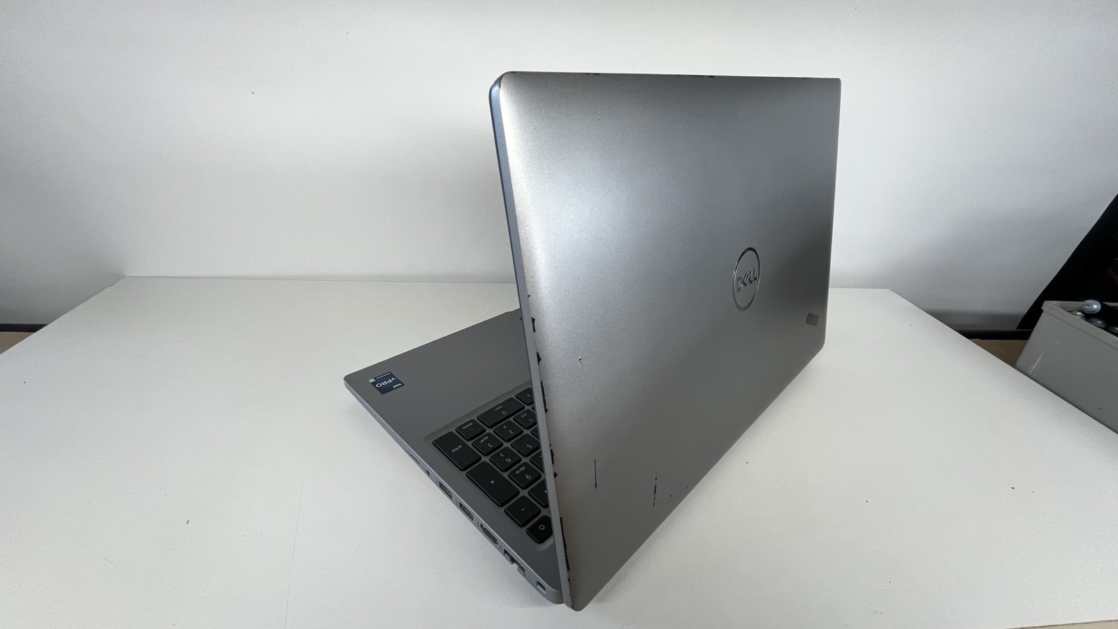Dell Precision 3570 | i5-1235U | 512 NVME | 16GB DDR4 | Win 11 Pro | Intel Iris