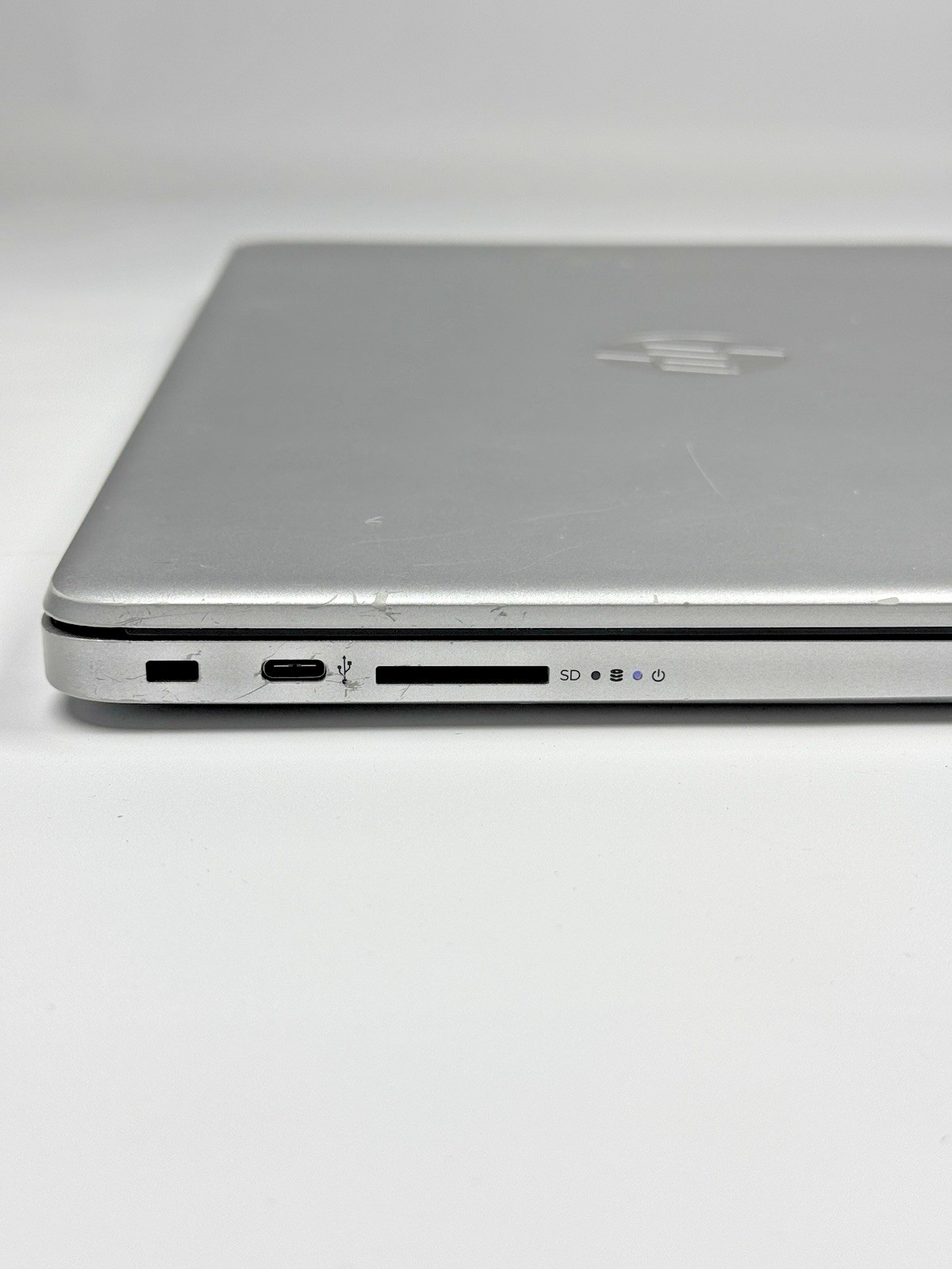 HP 14-cf0051od 14″ Laptop i5-8250U 8GB RAM 256GB SSD Windows 11 w/OEM Charger