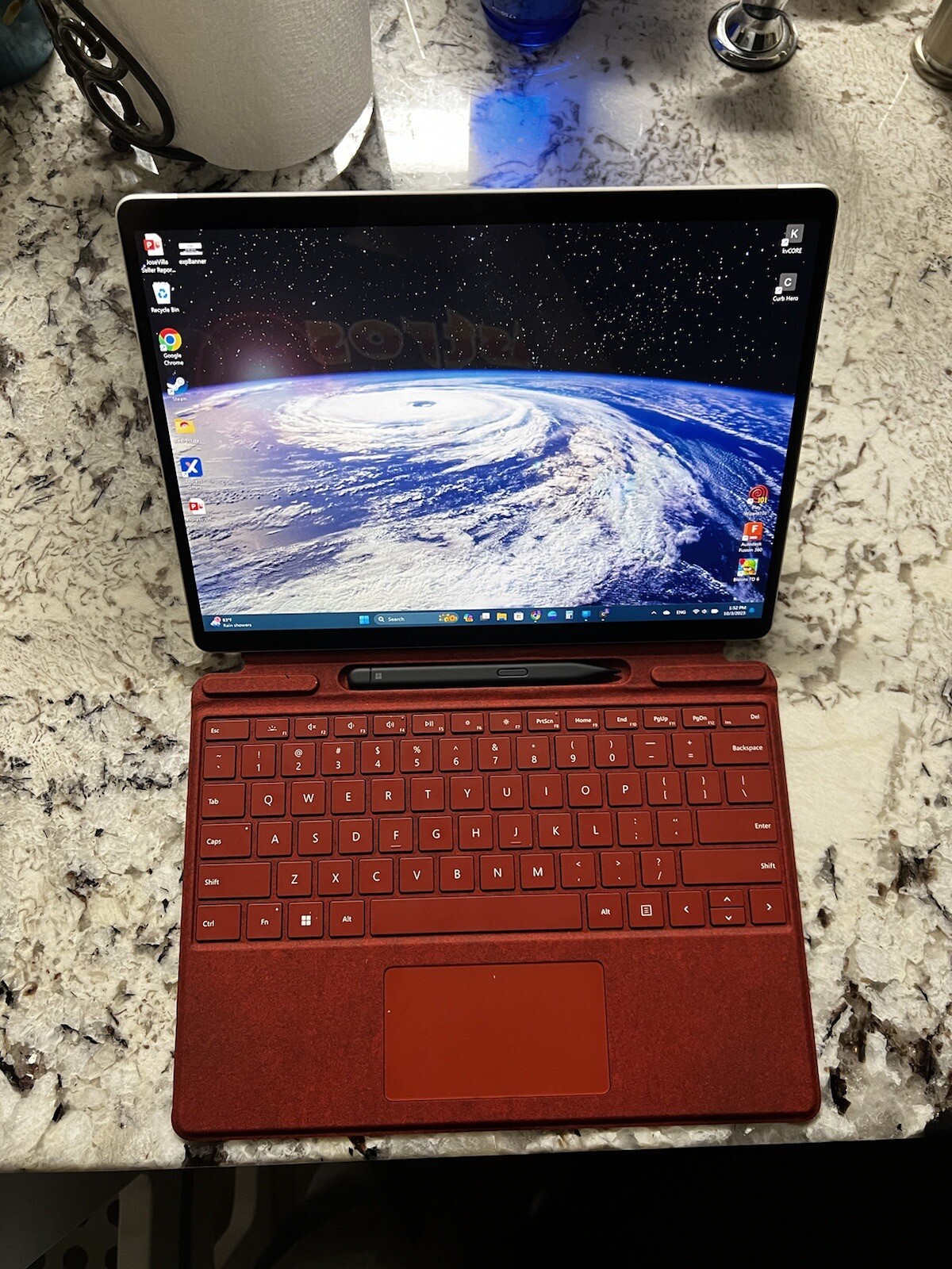 Microsoft Surface Pro 8 13″ (256GB SSD, Intel Core i5 11th Gen., 2.40 GHz, 8GB)