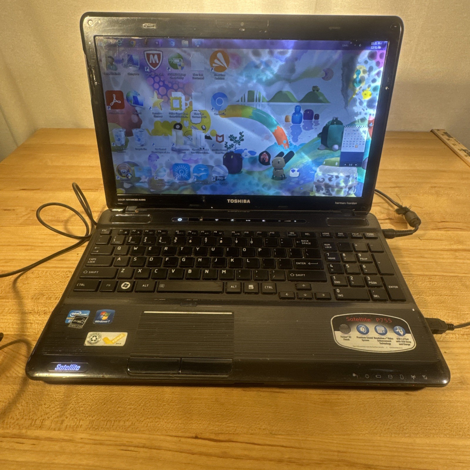 Toshiba Satellite P755 Laptop Intel Core i7-2670 QM 2.20 GHz 8GB Ram Win7 READ