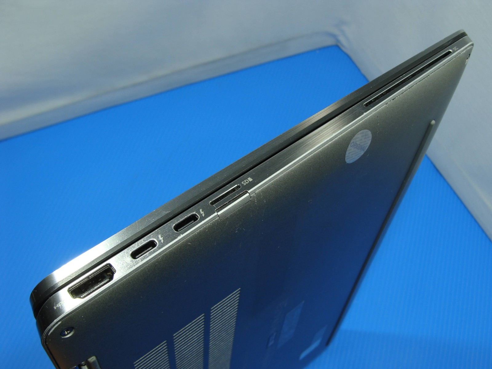 Dell Latitude 9520 2-in-1 15″ FHD TOUCH i7-1185G7 max 4.8GHz 16GB 512GB +PA