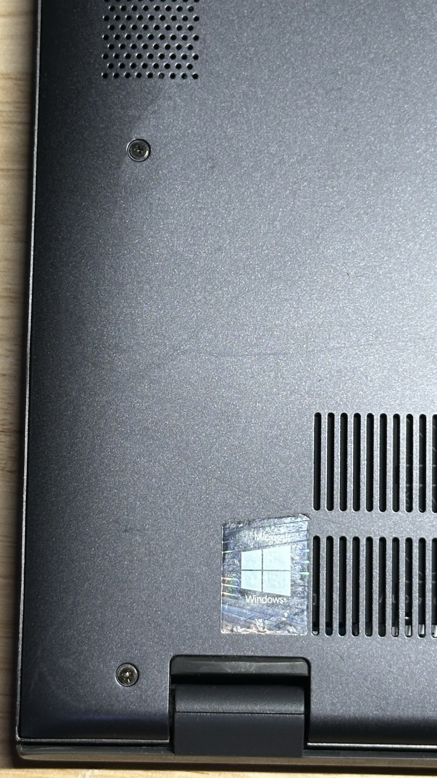 Dell Vostro 5402 14″ i7-1165G7 16GB 512GB CHARGER Included