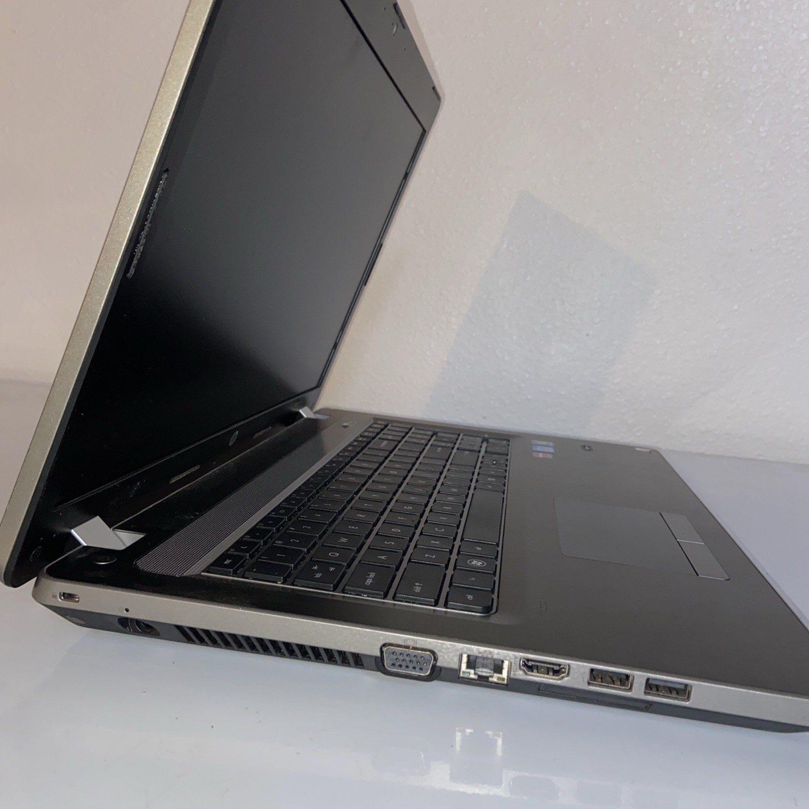 HP ProBook 4730s 17.3”Laptop I5-2410M 4GB RAM NO DRIVE, NO BACK LID AS IS ONLY