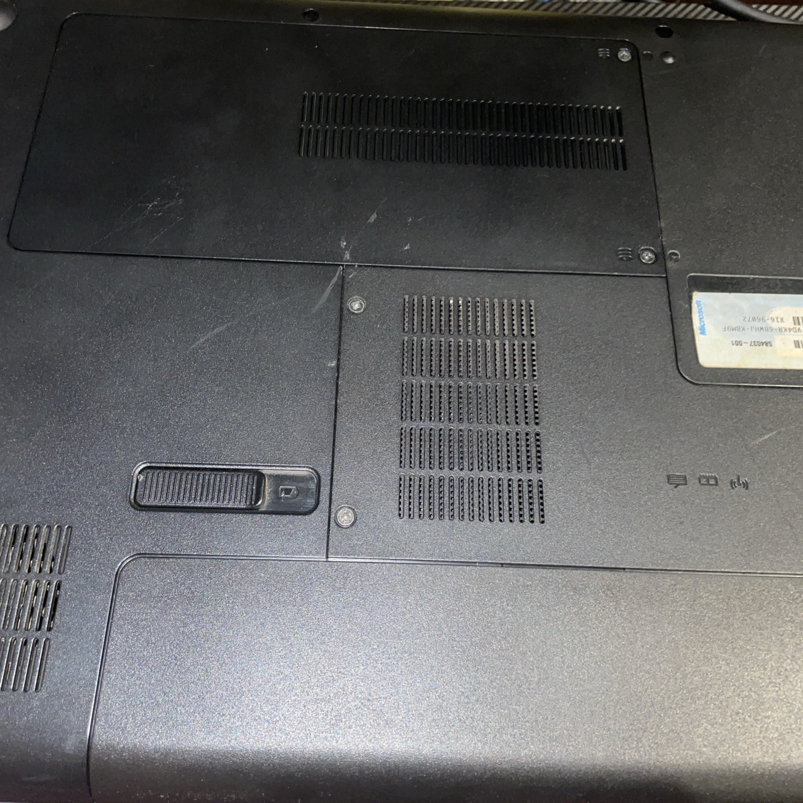 Hp G62 w 165 GB SSD And 8 Gb Ddr3 Linux Mint & Cooling Pad RGB Light And Charger