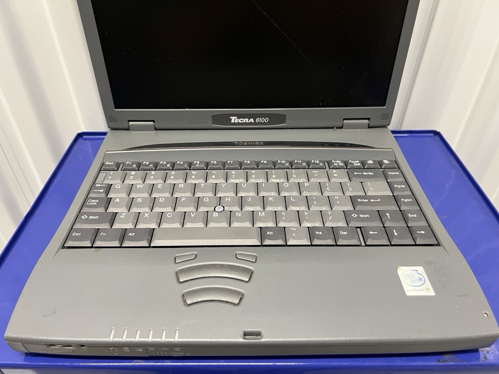 Toshiba Tecra 8100 14.1″ Pentium III Laptop – For Parts Untested