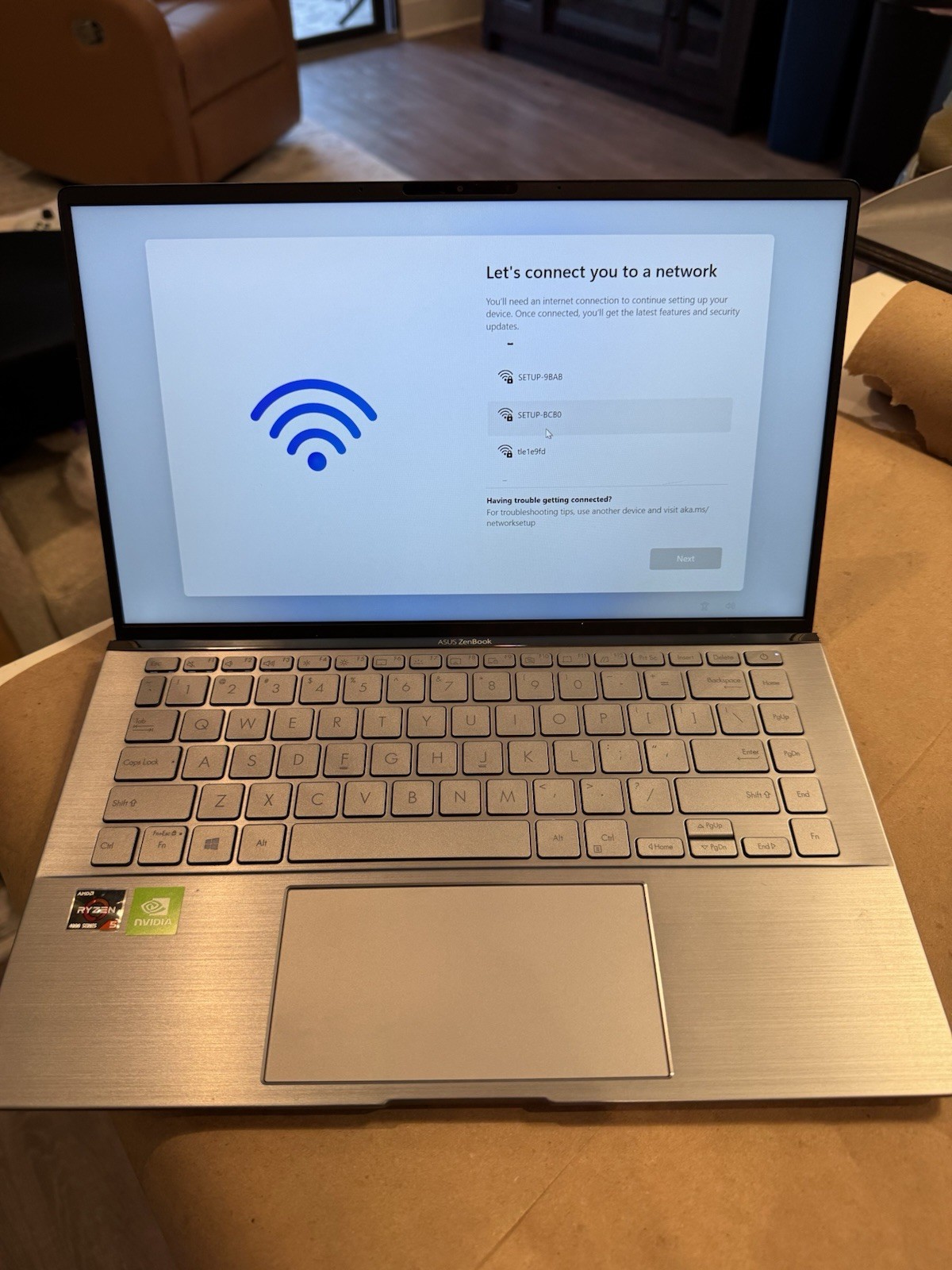 ASUS Zenbook 14 Laptop AMD Ryzen 5, 8GB RAM, GeForce MX 350, 256GB SSD