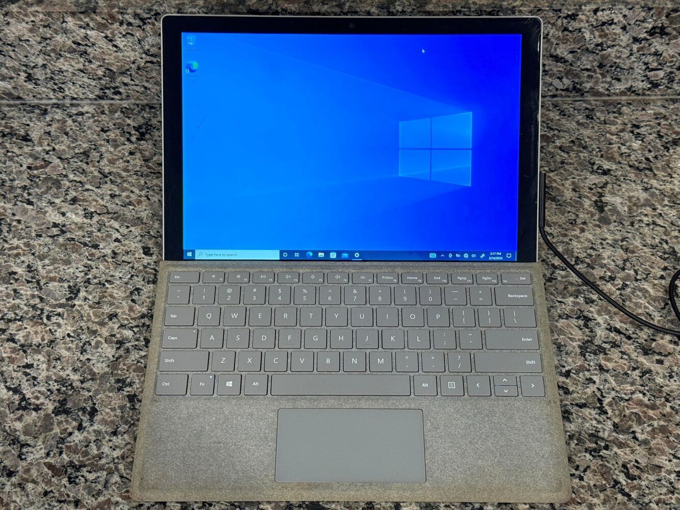 Microsoft Surface Pro 5th Gen 1796 8GB Ram Intel Core i7 7300U 2.7GHz VWG 331024