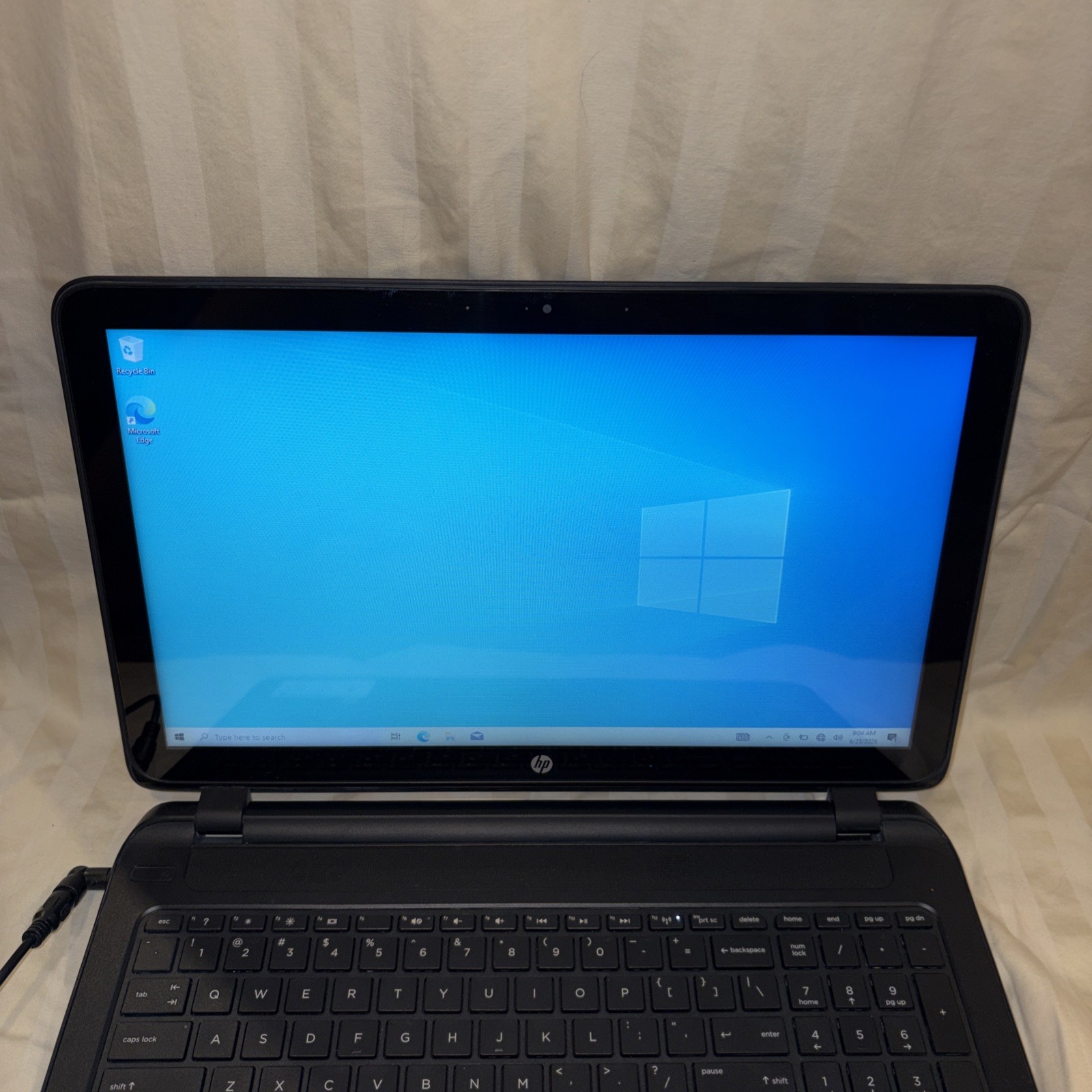 HP 15-f111dx 15.6″ Touchscreen Laptop AMD A8-6410 8GB 680GB Win-10 DVD-RW WebCam