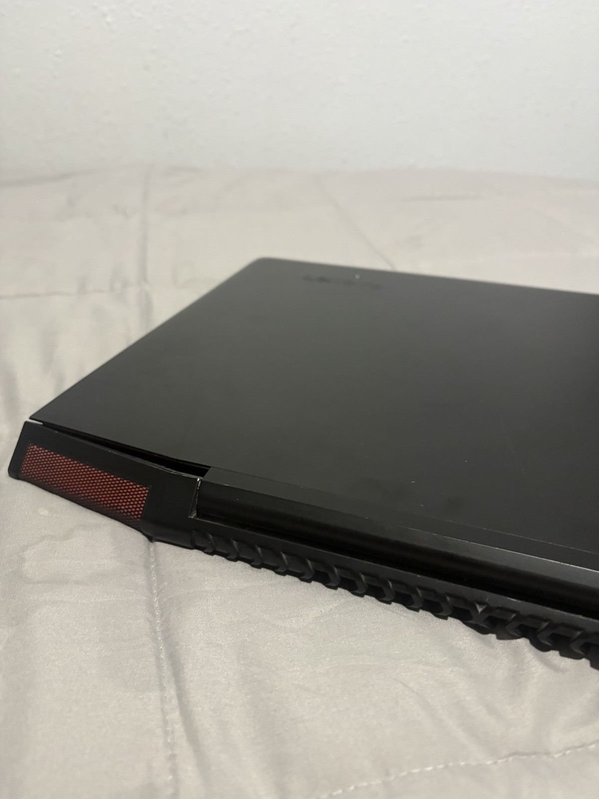 Lenovo IdeaPad Y700 17” Gaming Laptop 16GB RAM Intel I7-6700 NVIDIA GTX 960M 1TB