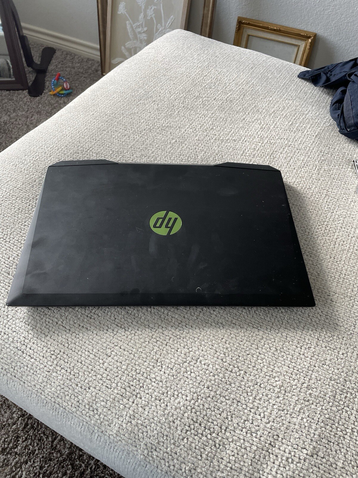 HP Pavilion 15-dk0056wm 15.6 inch (256GB, Intel Core i5 9th Gen., 2.40GHz, 8GB)
