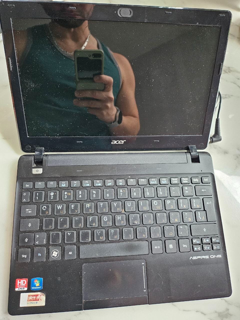 Acer Aspire One AO725 11.6″ NOT WORKING Laptop Netbook 8GB RAM/281 GB HDD WIND 7