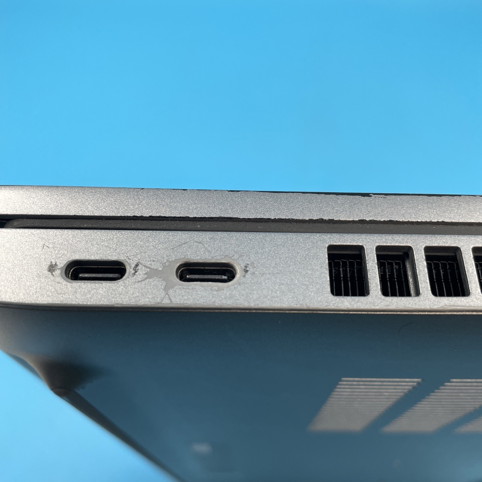 Dell Latitude 5520 | i5-1135G7 | 8GB RAM | NO DRIVE | NO OS | NO BATTERY