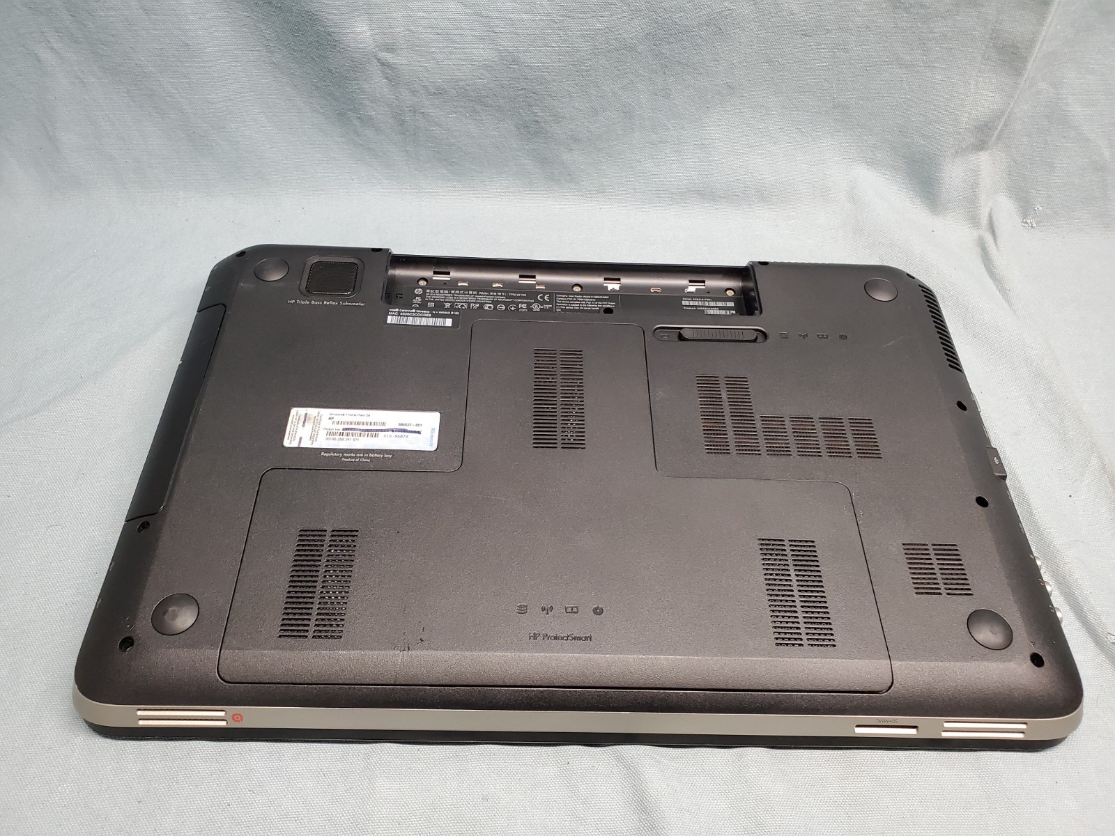 HP Pavilion dv7 notebook i7 2670QM 2.20 GHz / 8GB/No HDD/ 1600×900 #2760