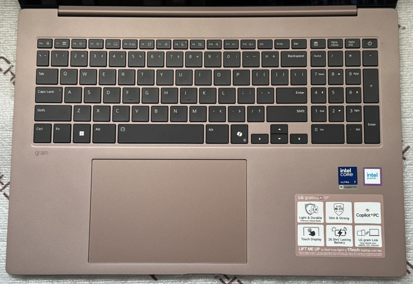 LG gram Max 17″ 2.5K Touch Laptop Ultra 7 355 32GB RAM 1TB SSD 17Z90UB-H.AU76U3