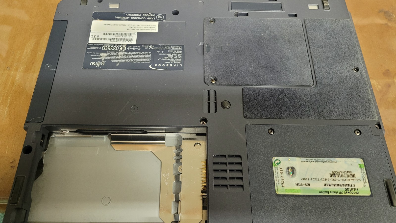 Fujitsu LifeBook S6231 Intel Pentium M 1.60GHz 512MB RAM No HDD