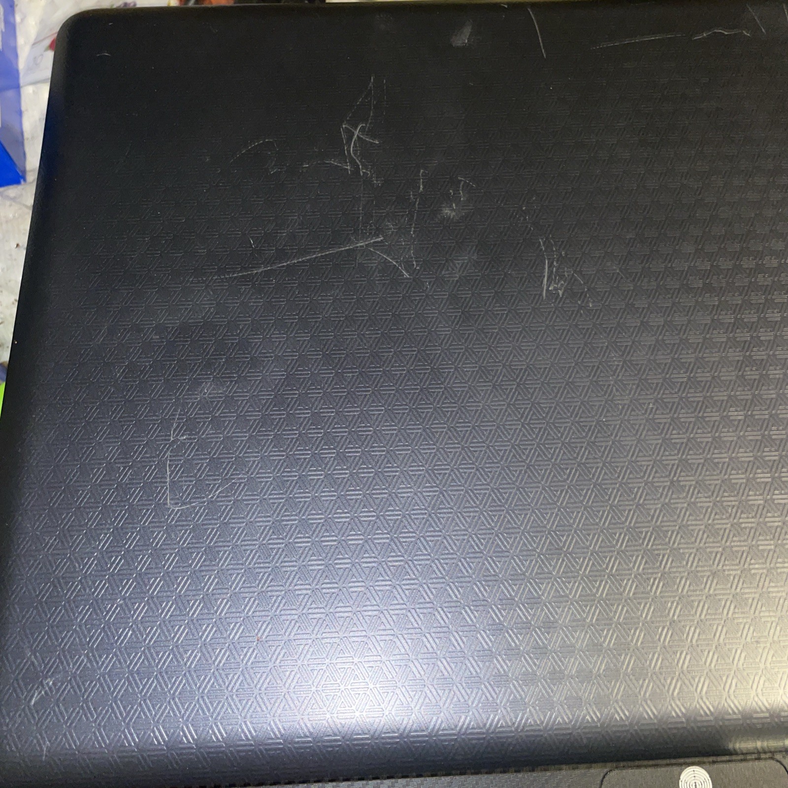Hp G62 w 165 GB SSD And 8 Gb Ddr3 Linux Mint & Cooling Pad RGB Light And Charger