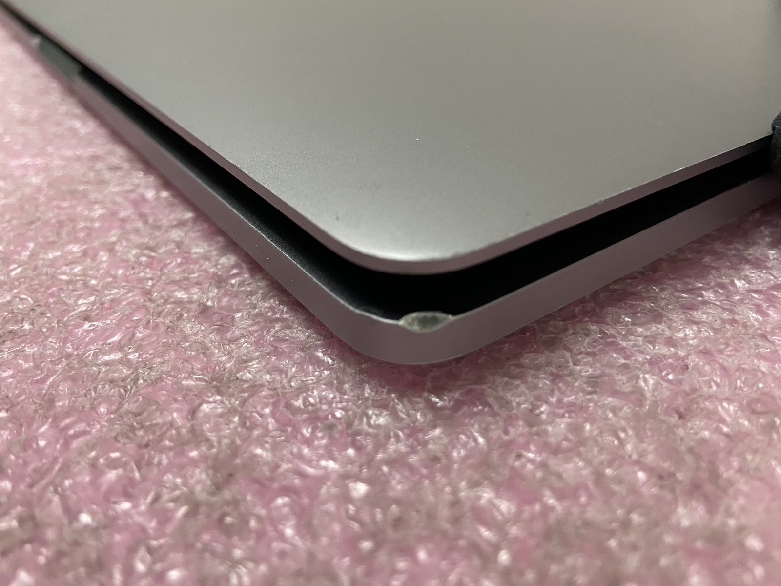 Apple MacBook Pro A1708 2017 13.3″ i5-7360U 8GB RAM 256GB SSD *Read* – LP50A