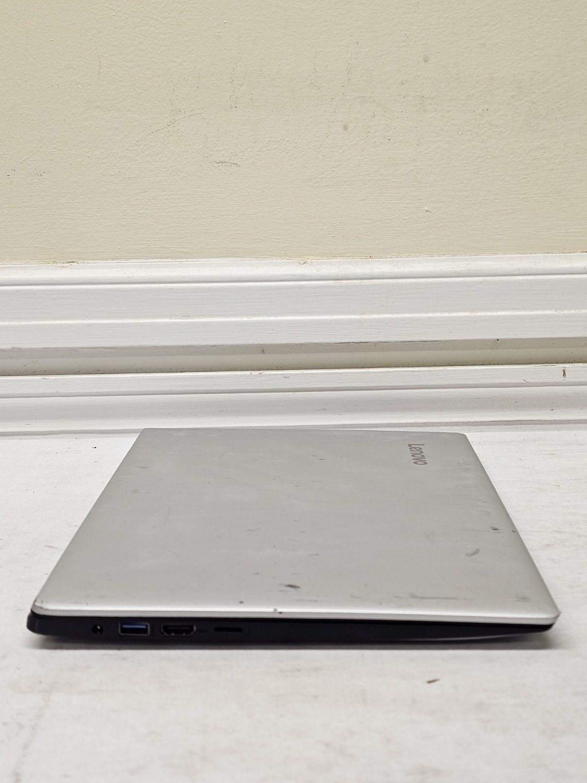 Lenovo IdeaPad 1005 Laptop – Intel – 2GB RAM – 60GB SSD – BAD BATTERY – Win 10