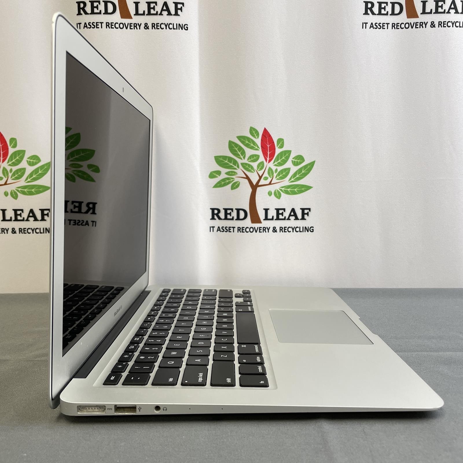 APPLE MacBook Air A1466 13 in 2017, Core i5, 8GB RAM, 256GB SSD | 300 Cycles