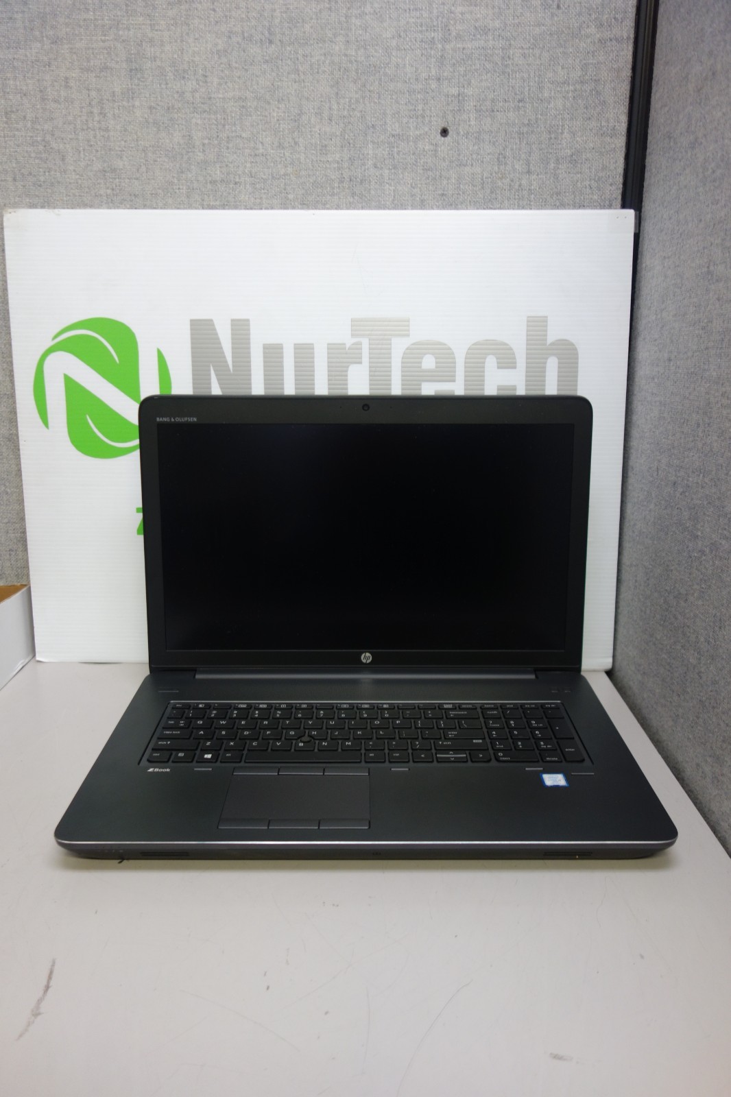 HP ZBook 17 G4 17.3″ i5-7440HQ 2.8GHz 16GB/512GB m2 SSD UBUNTU Laptop + AC