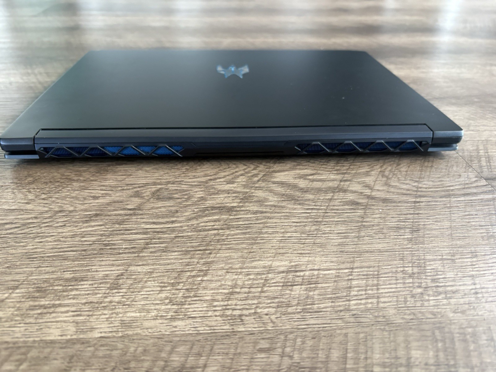 Acer Predator Triton 500 PT515-52-73L3 15.6″ (512GB SSD, Intel Core i7 10th…
