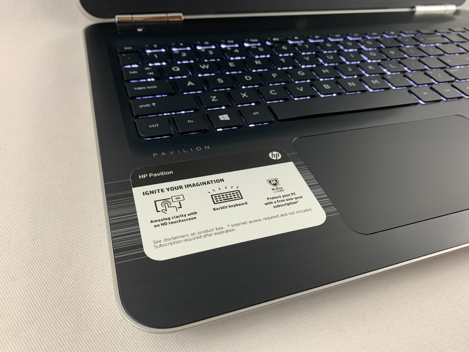HP Pavilion 15-au123cl Laptop Intel Core i5-7200U 2.5GHz 12GB RAM 1TB HDD W10H