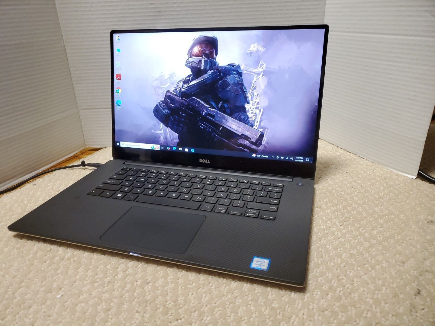Dell XPS 15 9550 i5-6300HQ 2.30GHz 8GB RAM 1TB Touchscreen Win 10 PRO.