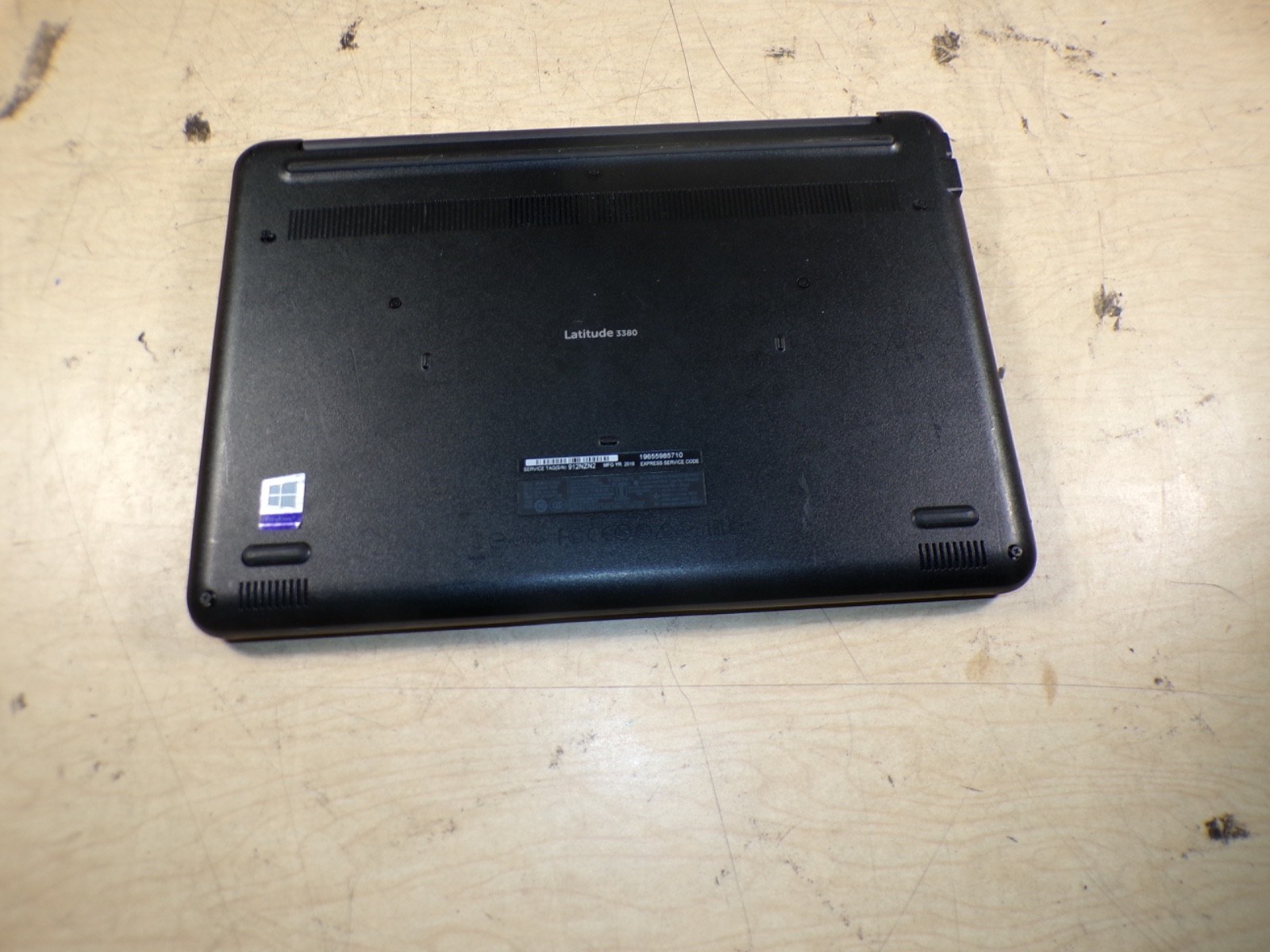 DELL LATITUDE 3380 INTEL CORE I5-7200U 2.50GHZ 8GB RAM **NO BATTERY **NO HD/